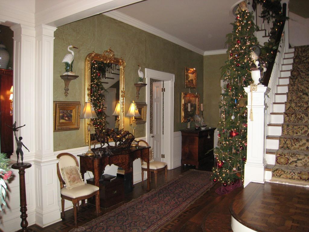 Belle Oaks Inn Gonzales エクステリア 写真