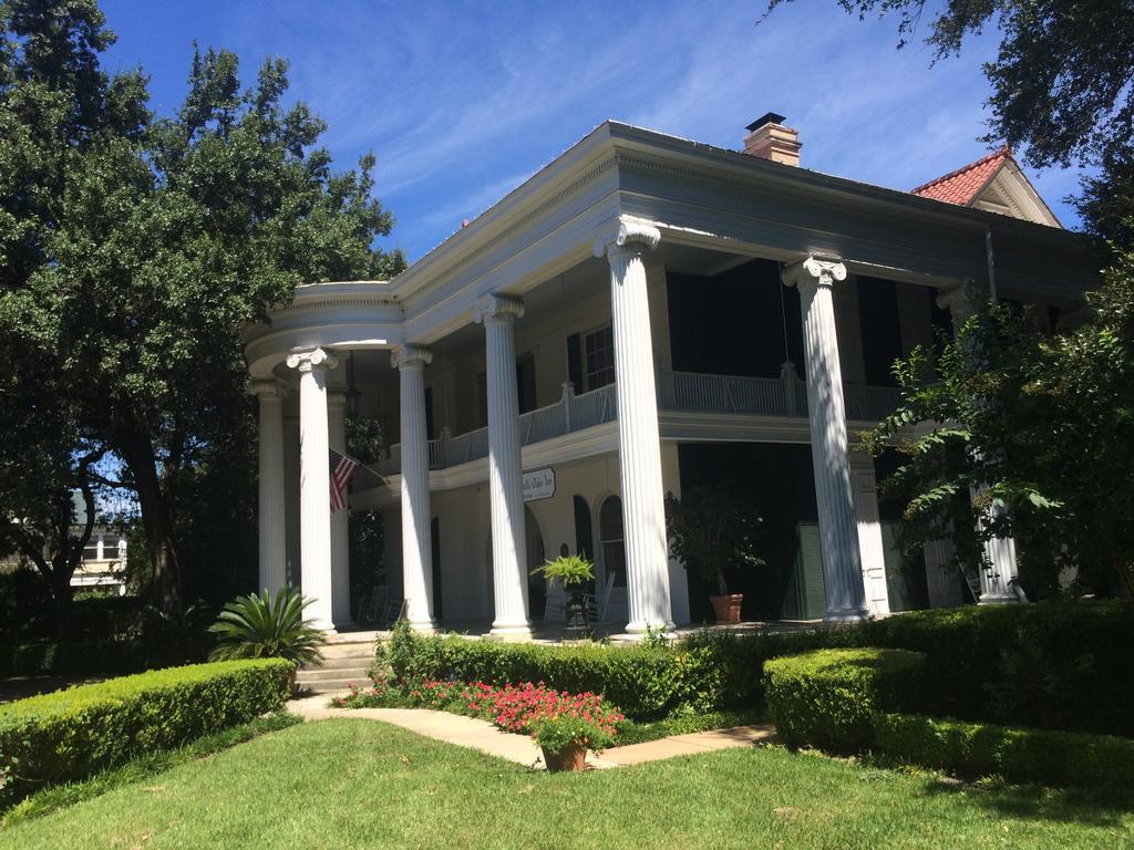 Belle Oaks Inn Gonzales エクステリア 写真