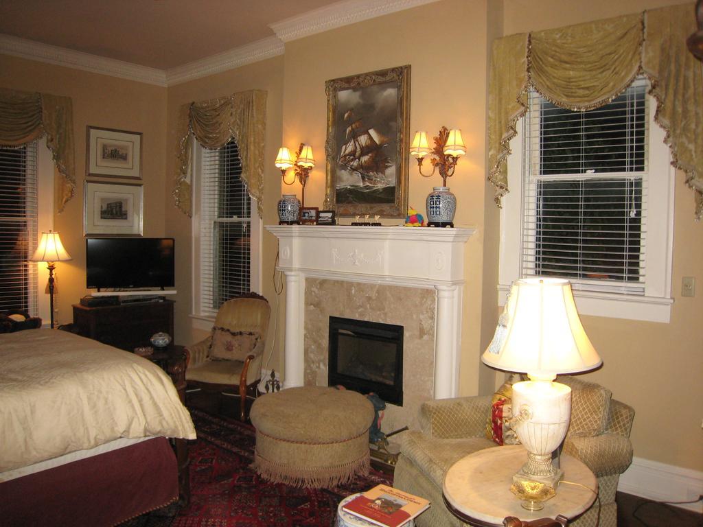 Belle Oaks Inn Gonzales エクステリア 写真